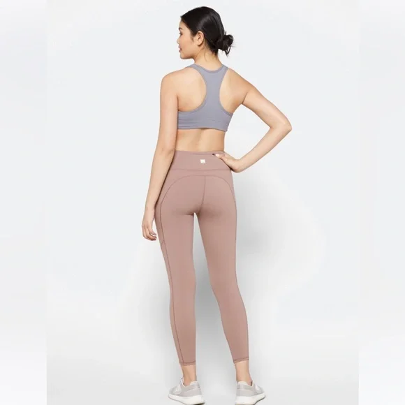 Vuori Women's Leggings in Mauve - Picture 7 of 7